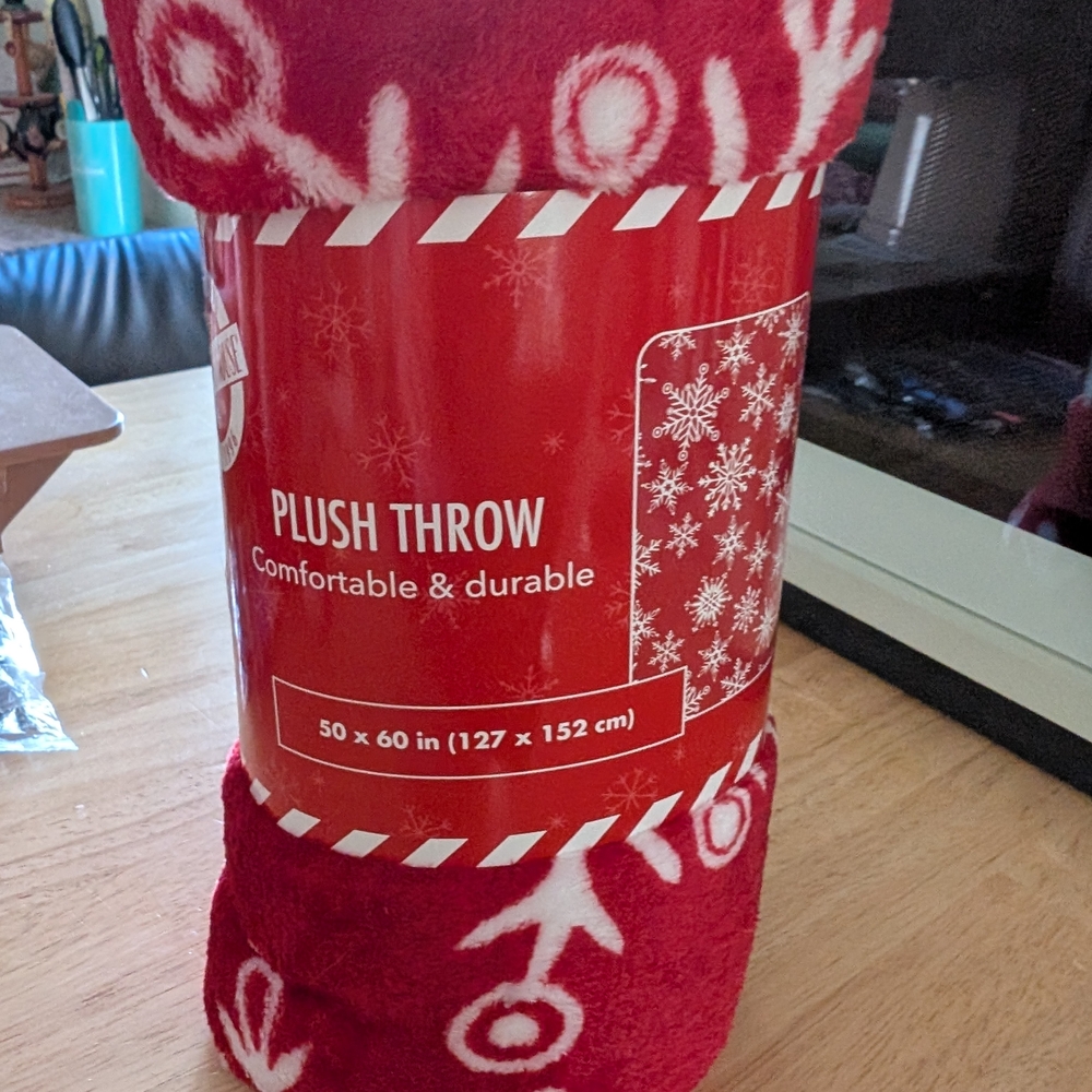 Holiday Time Red Plush Snowflake Throw Blanket
